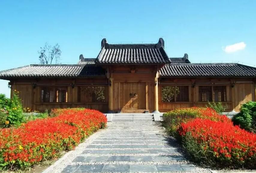 阳宅风水讲解：屋子中央摆放雕塑好吗？