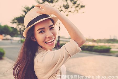 惹人疼爱的女人面相有哪些特征