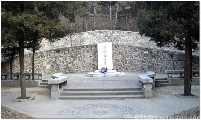 如何在公墓中寻找吉穴