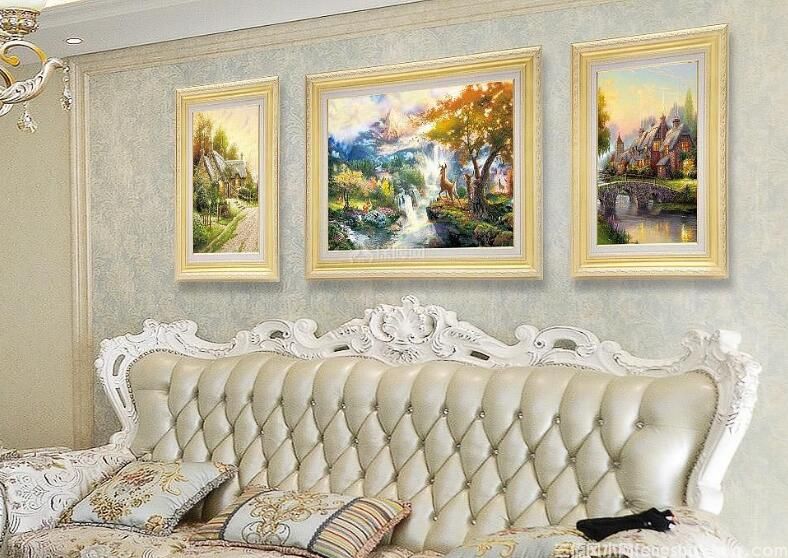 客厅挂画风水7大禁忌，客厅挂什么字画风水好？(图2)