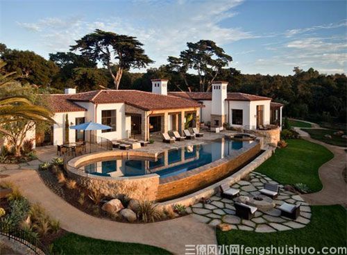 【别墅风水布局】别墅外环境风水布局有什么讲究?(图2) 【别墅风水布局】别墅外环境风水布局有什么讲究?(图2)